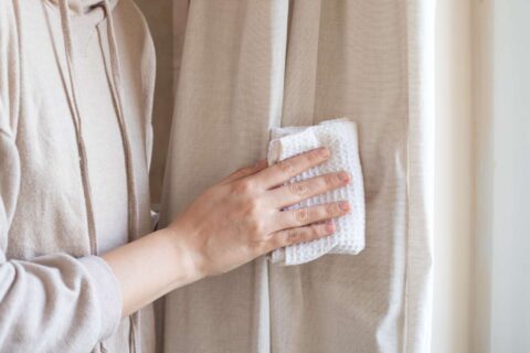 شوینده شستن پرده